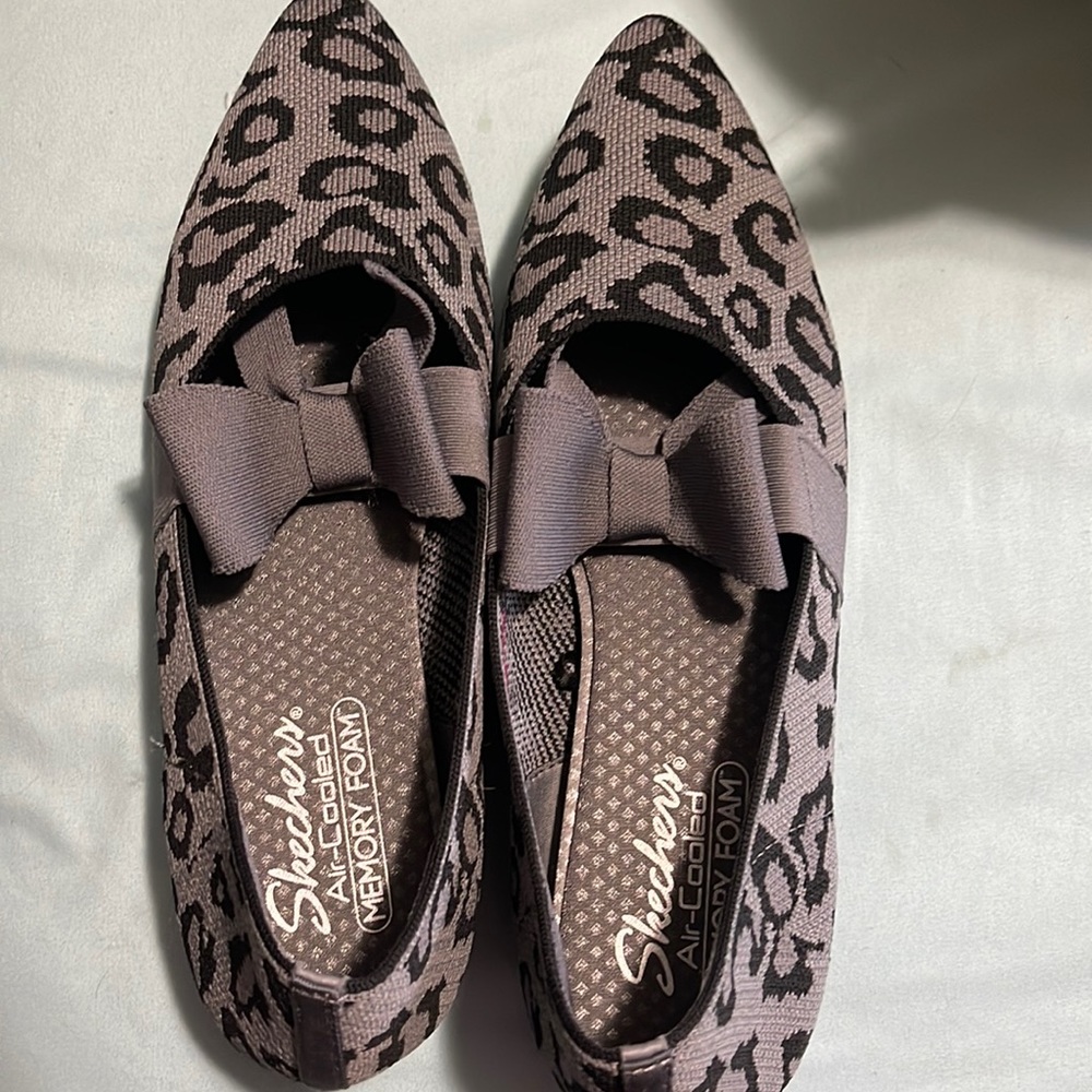 Skechers Cleo Point Washable Knit Bow Flats Wild Charmer size 10 Black leopard